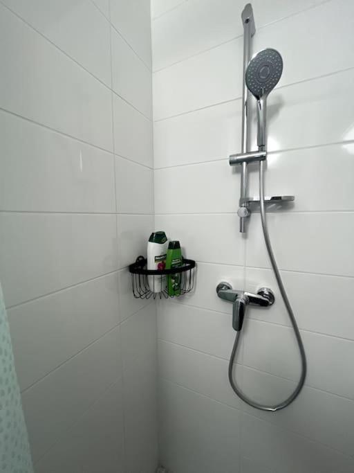 Hana Home Mantes-La-Jolie 6 Personnes Parking Public Gratuit Business&Family Экстерьер фото