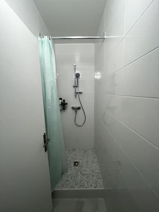 Hana Home Mantes-La-Jolie 6 Personnes Parking Public Gratuit Business&Family Экстерьер фото