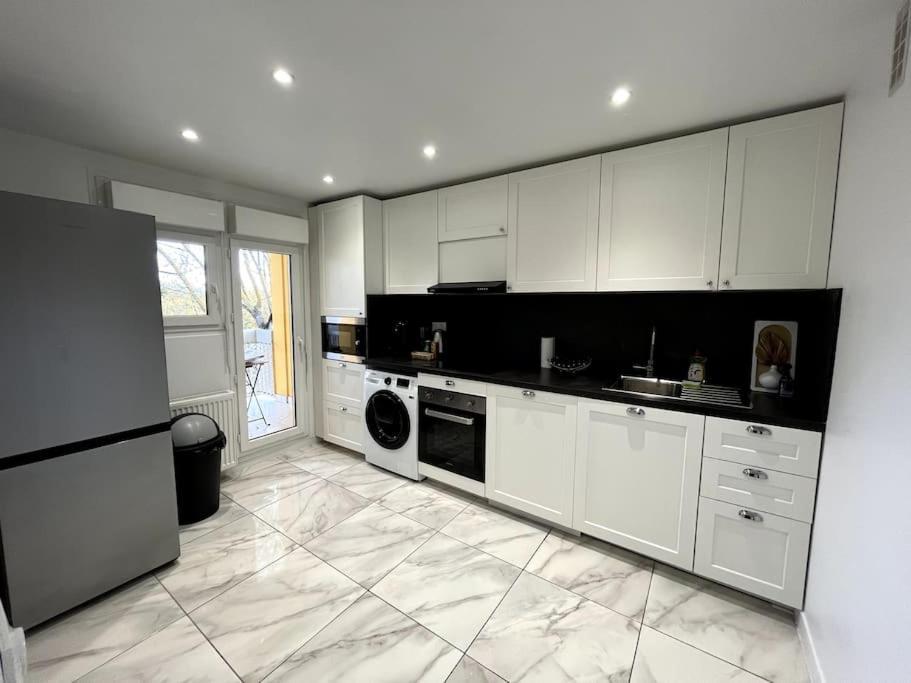 Hana Home Mantes-La-Jolie 6 Personnes Parking Public Gratuit Business&Family Экстерьер фото
